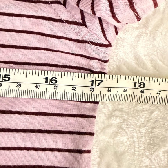 Lululemon Striped Tee Purple Size 4 - Picture 6 of 7